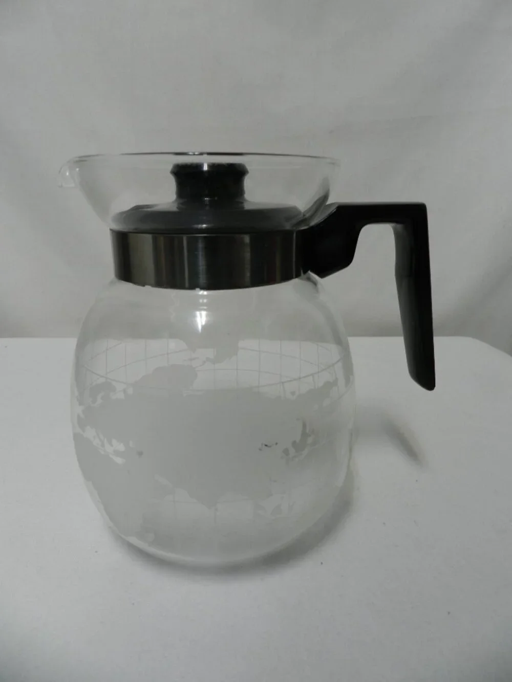NESCAFE Vintage Frosted Etched Glass World Globe Coffee Pot Black Plastic w/Lid